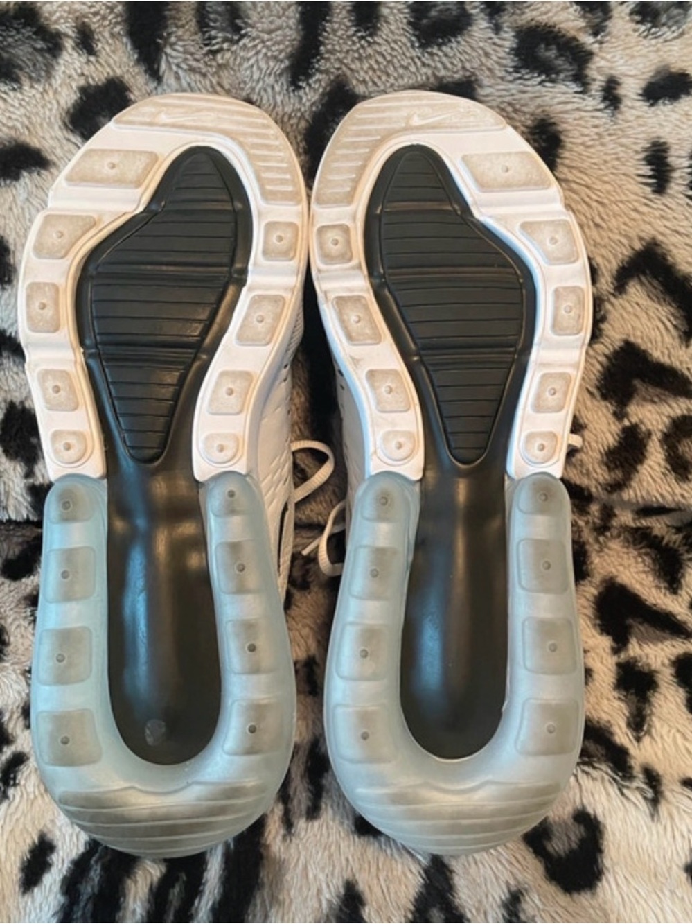 White Nike Air Max 270 Sneakers /Size 11.5 / Like New - Picture 6 of 10
